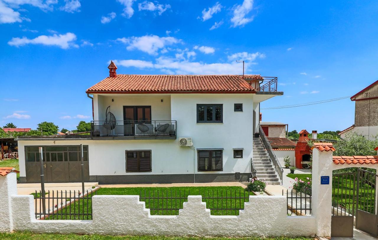 Apartman Gabrijela Muntic Exterior photo