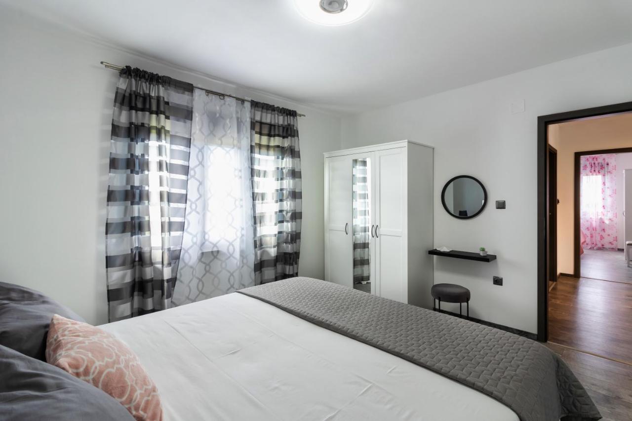 Apartman Gabrijela Muntic Exterior photo